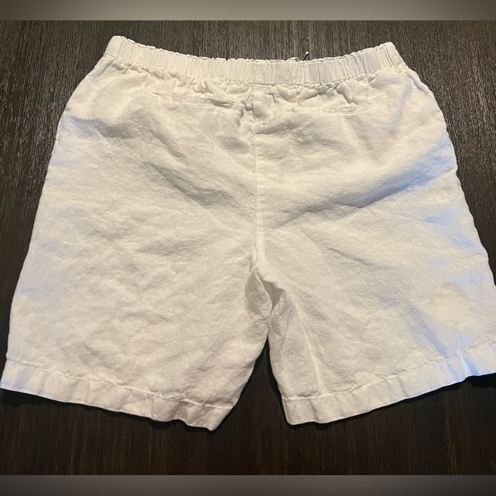Chico’s 100% linen white shorts in like new condition size 16 - Picture 2 of 6